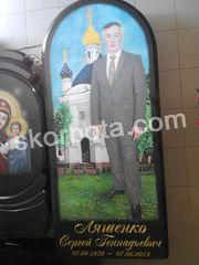 Резные памятники из гранита