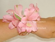 Браслет из живых цветов на свадьбу