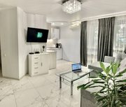 Продаю 2-комн. кв-ру с евроремонтом,  мебелью,  техникой,  м. Олимпийская