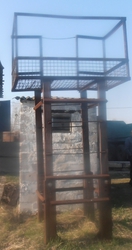 Продаем подъемное,  выдвижное устройство,  4 м.,  1997 г.в.